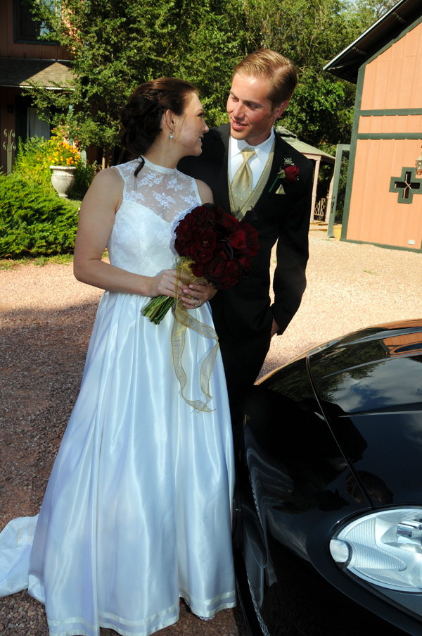 A Pikes Peak Wedding at Blue Skies Inn, Manitou Springs, Colorado