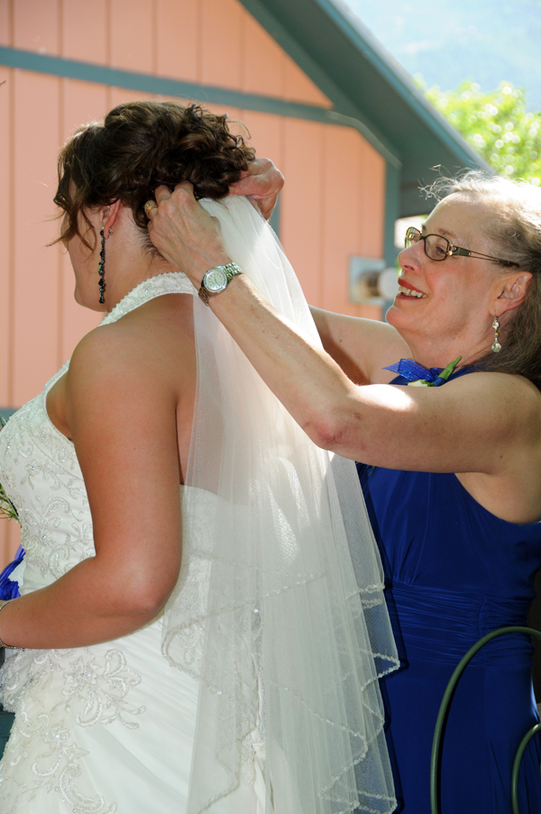 A Pikes Peak Wedding at Blue Skies Inn, Manitou Springs, CO