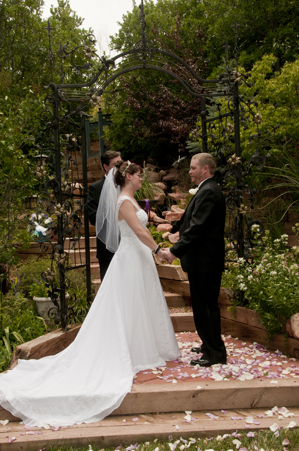 A Pikes Peak Wedding at Blue Skies Inn, Manitou Springs, Colorado
