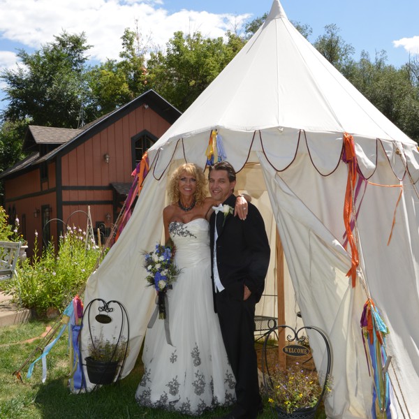 Wedding Ceremony at Pikes Peak, Manitou Springs, Colorado